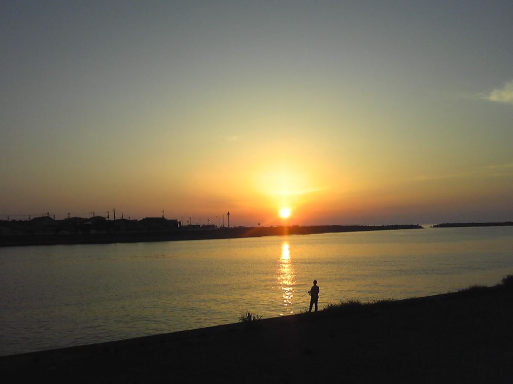 関川河口の夕焼け